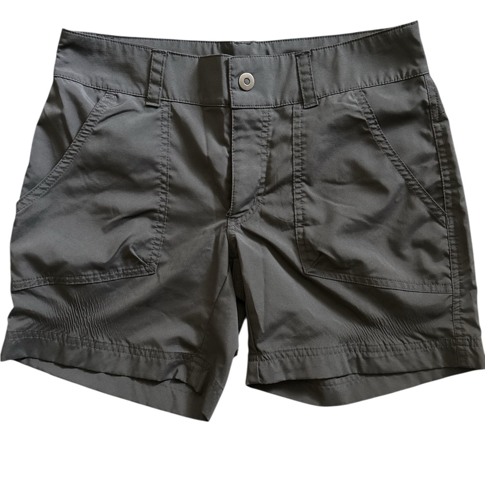 Columbia Sportswear 2 Omni-Shield Grey 6” Inseam Cargo Shorts